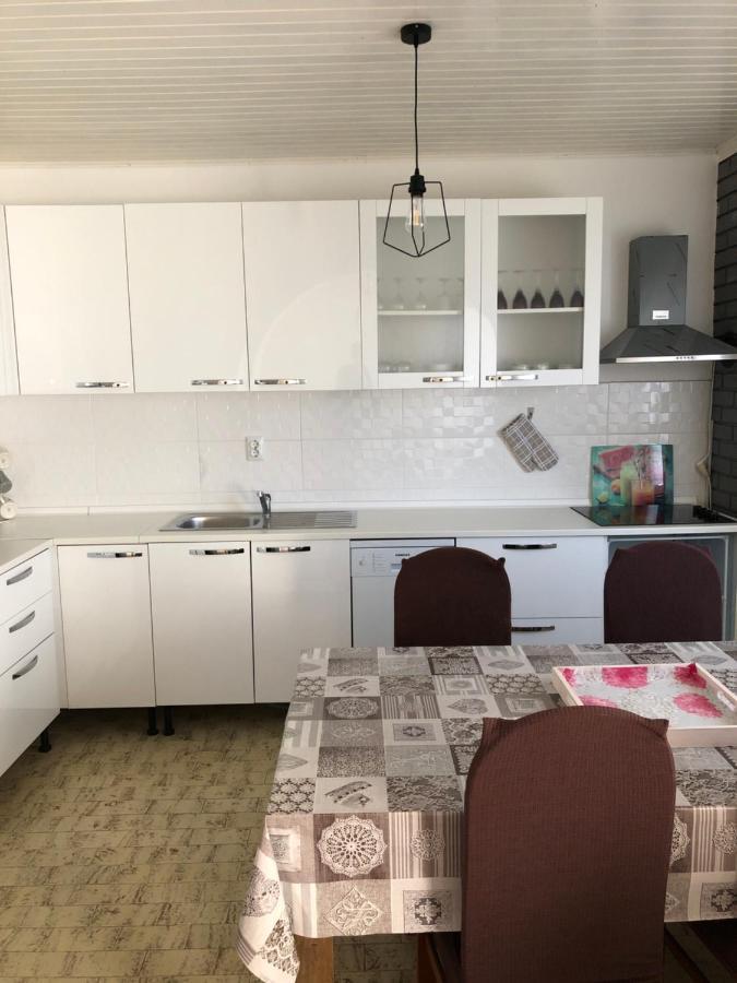 Lorena Senj  Bagian luar foto