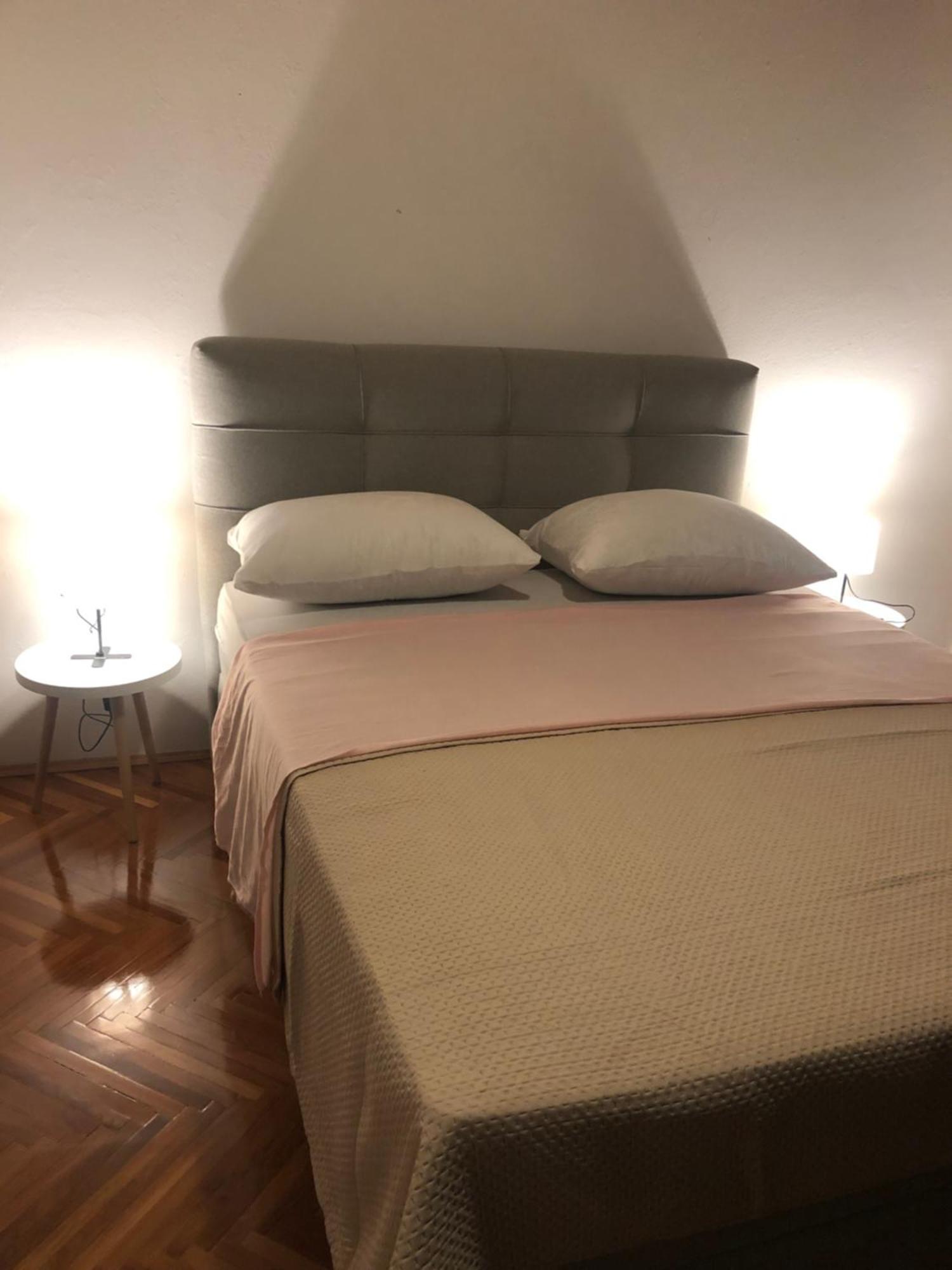 Lorena Senj  Bagian luar foto