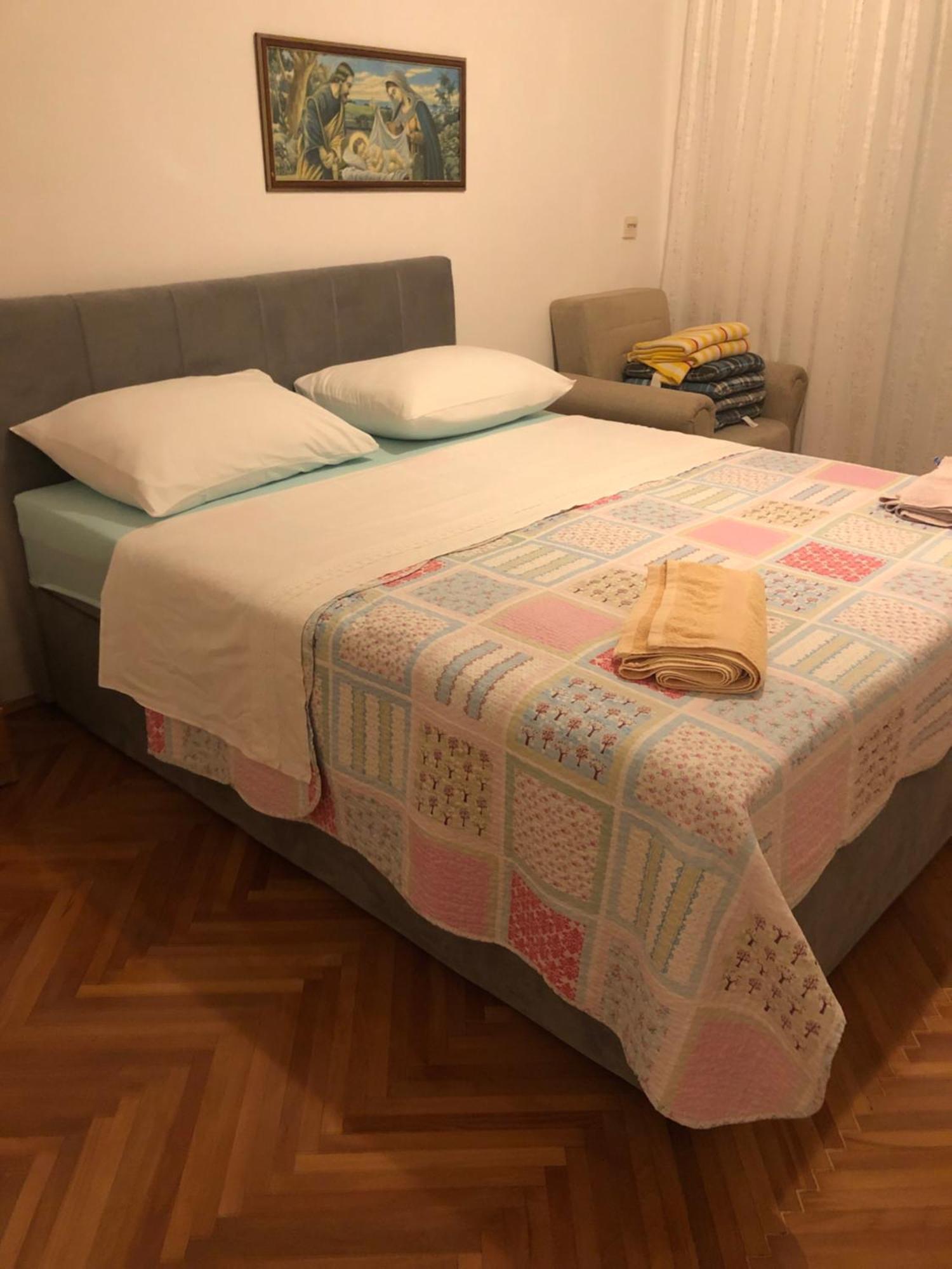 Lorena Senj  Bagian luar foto